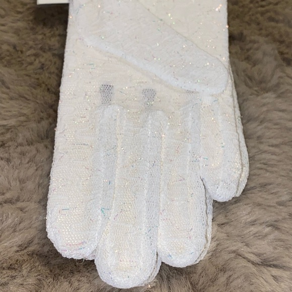 Vtg 1950's Fownes White Lace Gloves w/ Opalescent Pink Tinsel OS BNWT - Picture 7 of 8